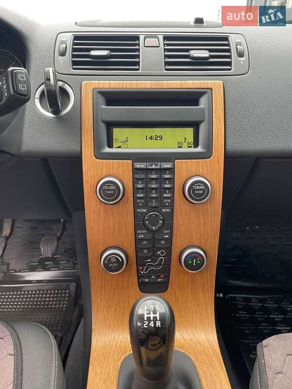 Универсал Volvo V50 2010 в Костополе