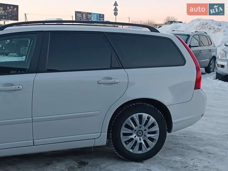 Универсал Volvo V50 2009 в Львове