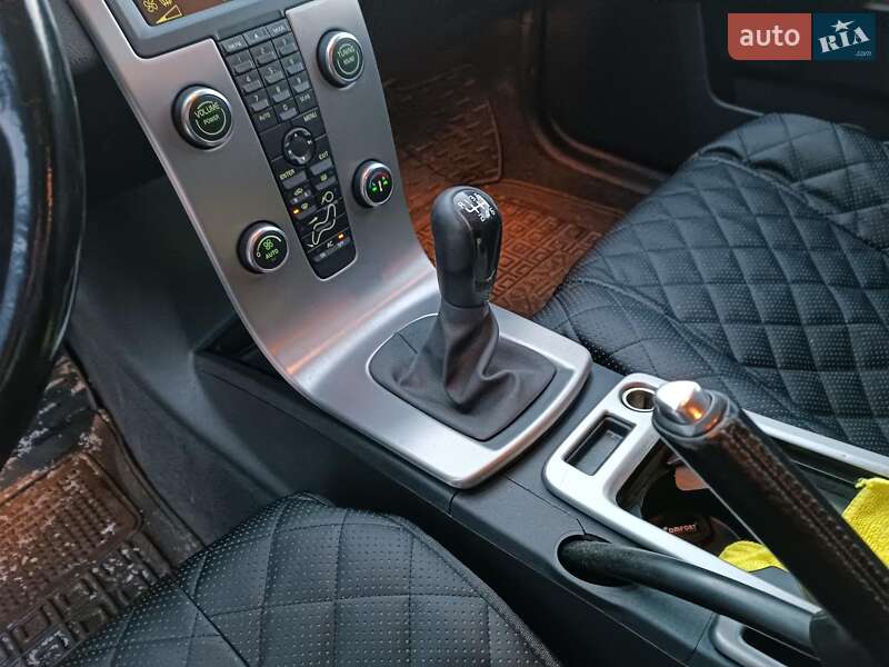 Универсал Volvo V50 2009 в Львове