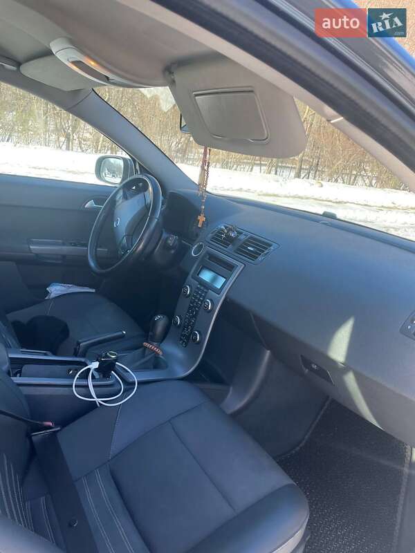 Универсал Volvo V50 2009 в Выгоде