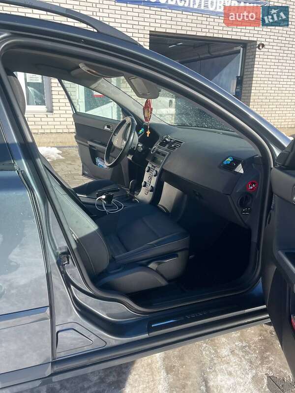 Универсал Volvo V50 2009 в Выгоде