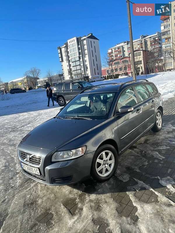 Универсал Volvo V50 2009 в Выгоде