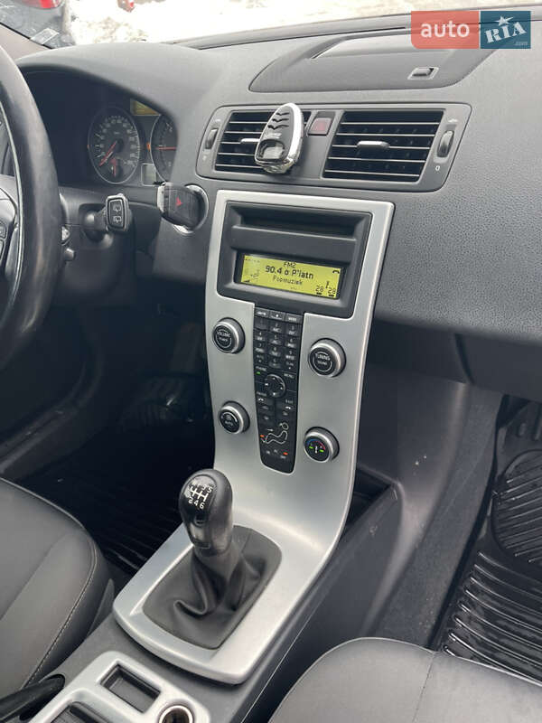 Универсал Volvo V50 2010 в Ровно