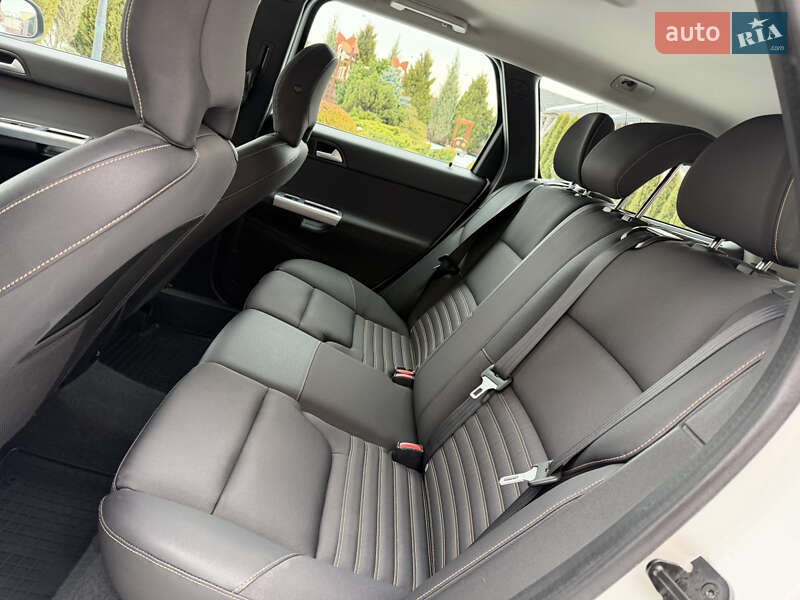 Универсал Volvo V50 2011 в Стрые фото 36 Универсал Volvo V50 2011 в Стрые