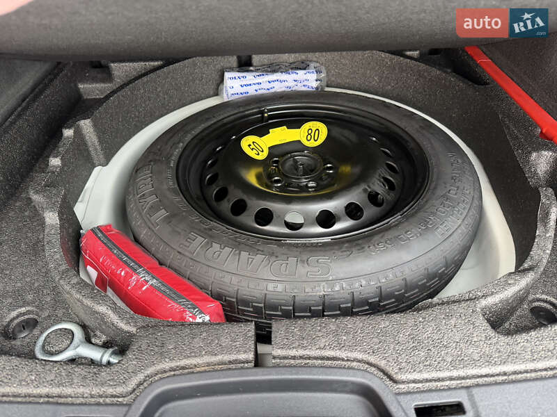 Универсал Volvo V50 2011 в Стрые фото 45 Универсал Volvo V50 2011 в Стрые