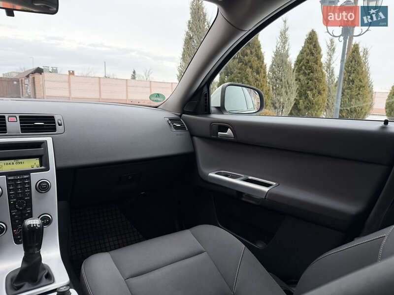 Универсал Volvo V50 2011 в Стрые фото 49 Универсал Volvo V50 2011 в Стрые