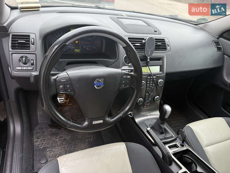 Универсал Volvo V50 2010 в Киеве
