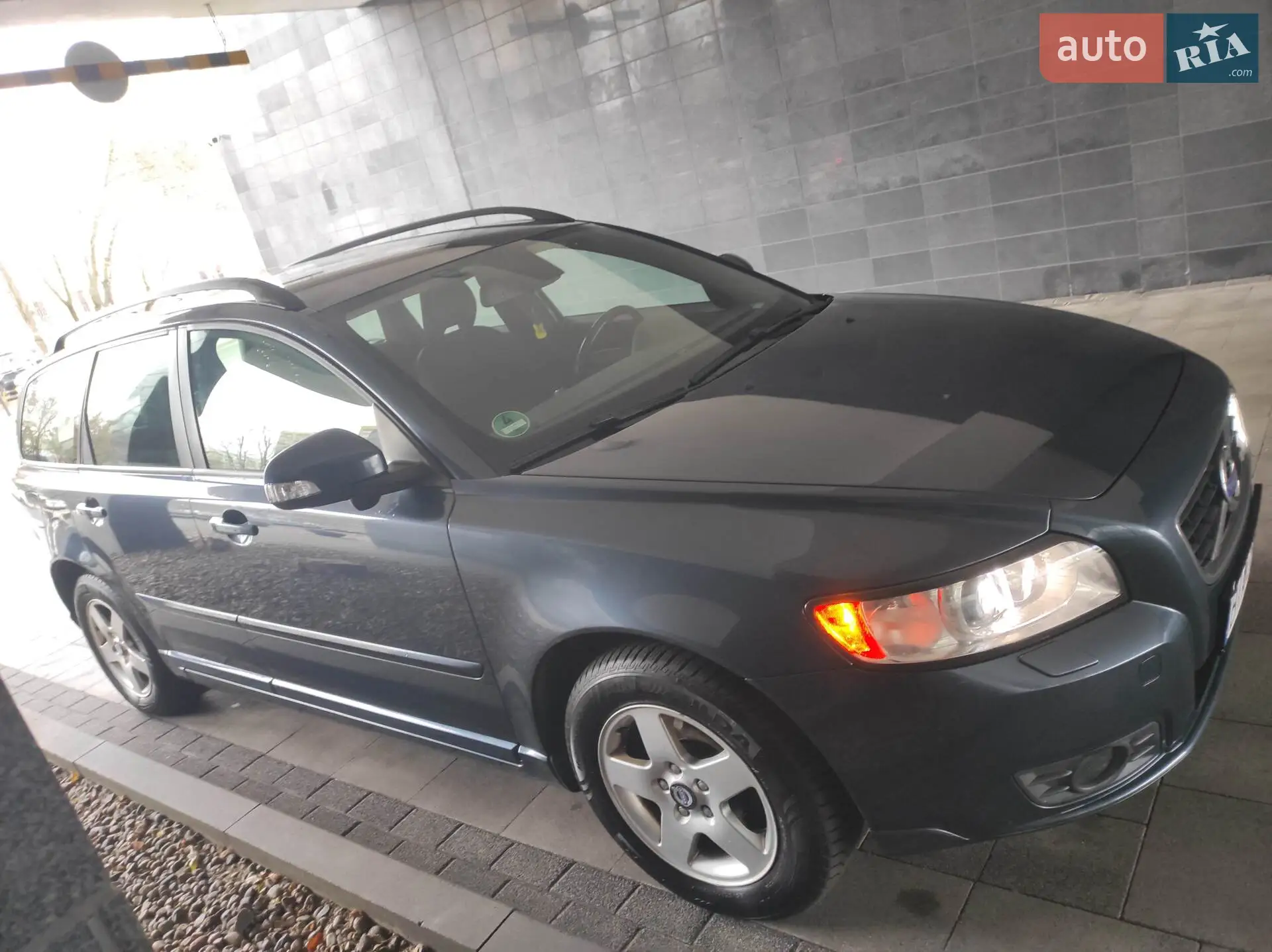 2010 Volvo V50 - мініатюра 4