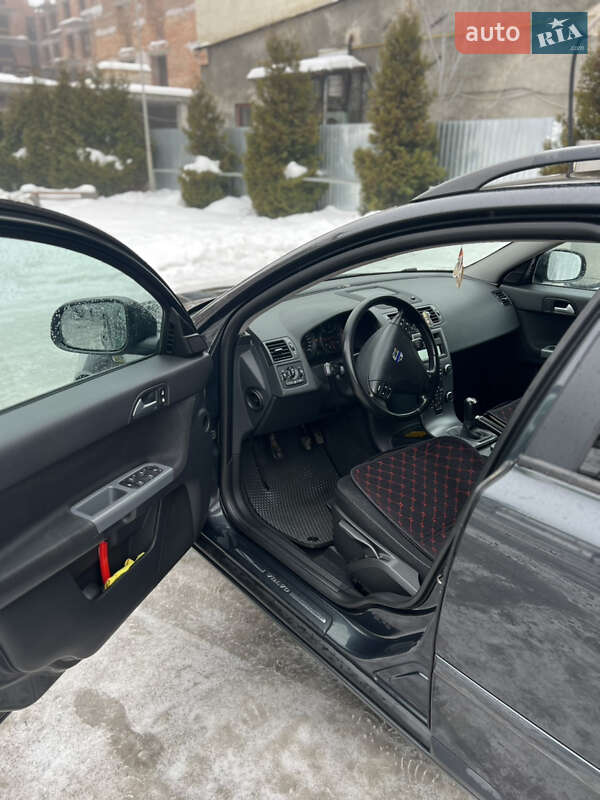 Универсал Volvo V50 2010 в Ивано-Франковске