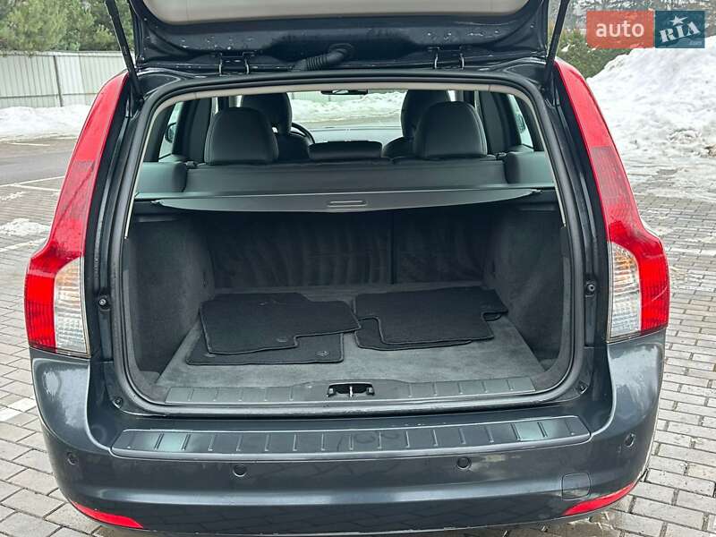 Універсал Volvo V50 2009 в Луцьку