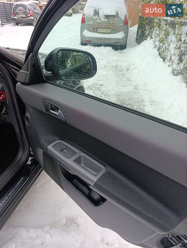 Универсал Volvo V50 2011 в Луцке