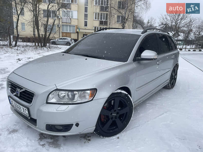 Универсал Volvo V50 2010 в Львове