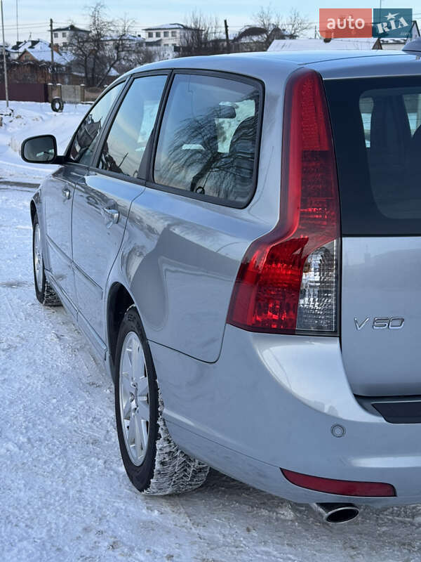 Универсал Volvo V50 2010 в Луцке фото 58 Универсал Volvo V50 2010 в Луцке