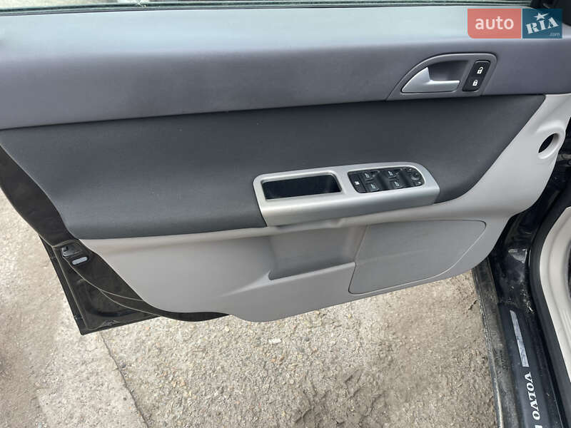 Універсал Volvo V50 2005 в Дніпрі