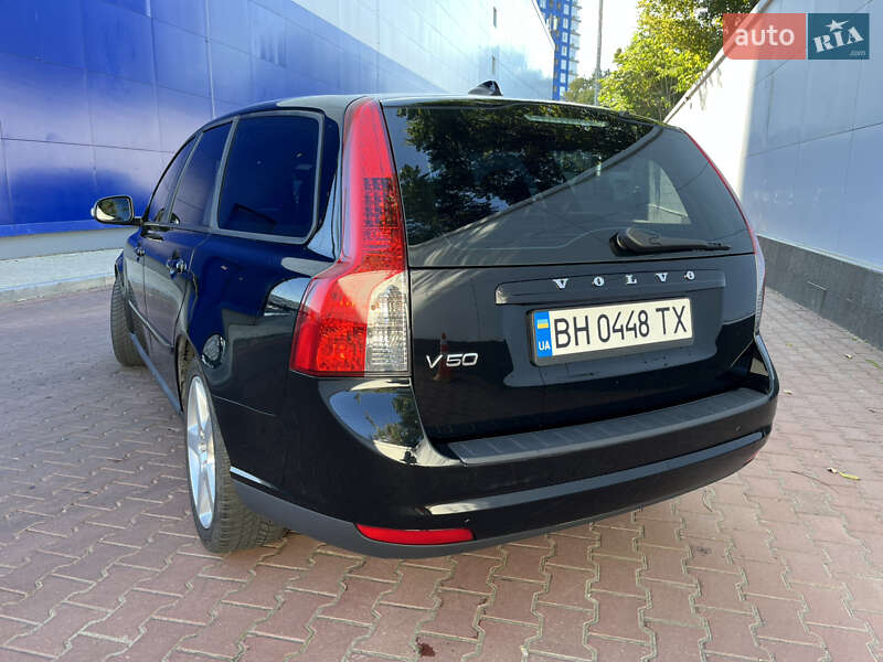 Універсал Volvo V50 2011 в Жовтих Водах