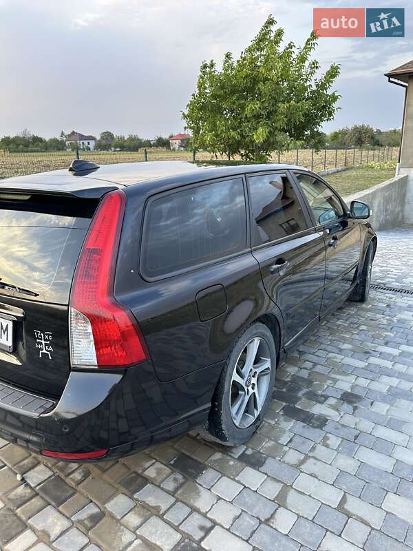 Універсал Volvo V50 2012 в Чернівцях фото 7 Універсал Volvo V50 2012 в Чернівцях