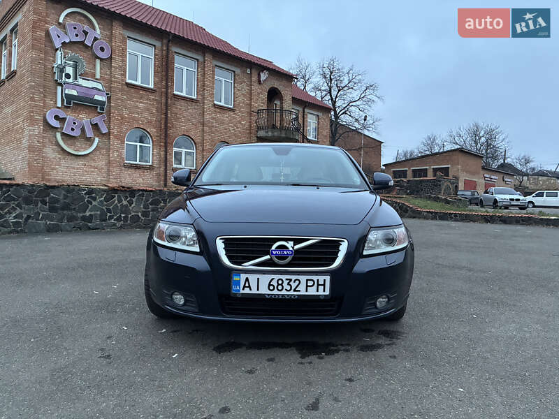 Универсал Volvo V50 2012 в Киеве
