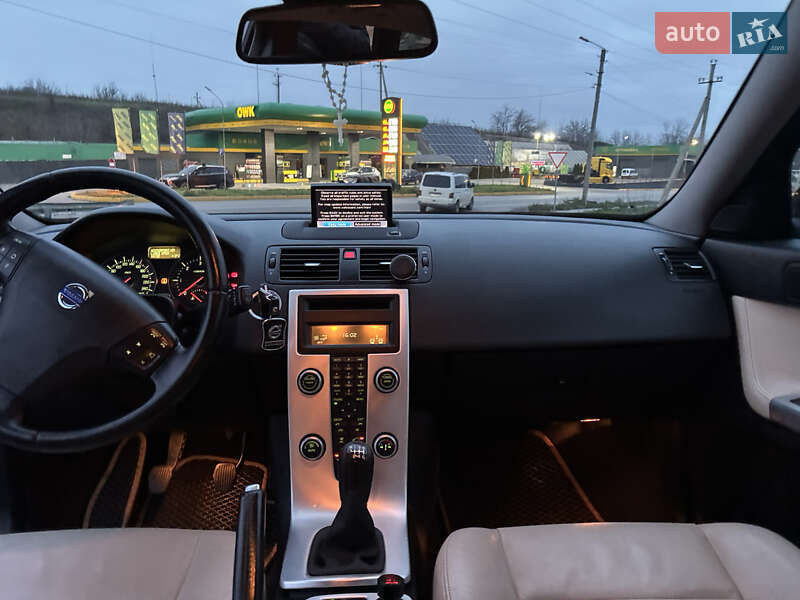 Универсал Volvo V50 2012 в Киеве