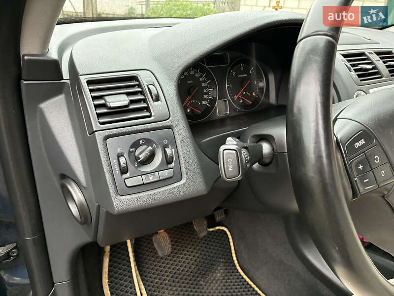 Универсал Volvo V50 2012 в Киеве