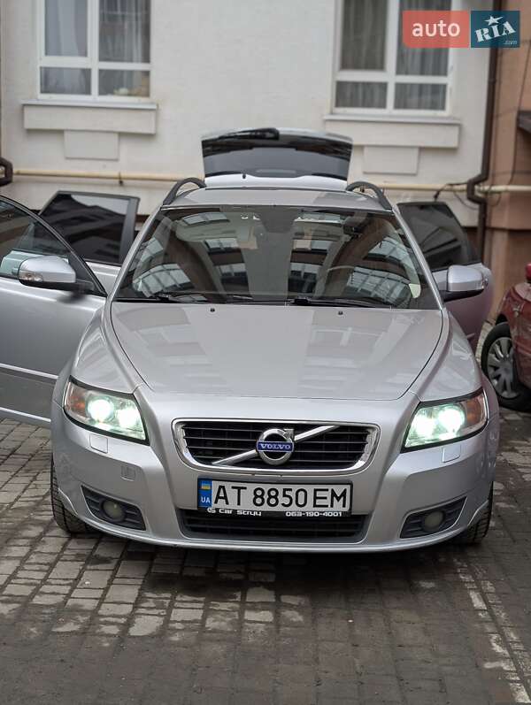 Універсал Volvo V50 2011 в Івано-Франківську