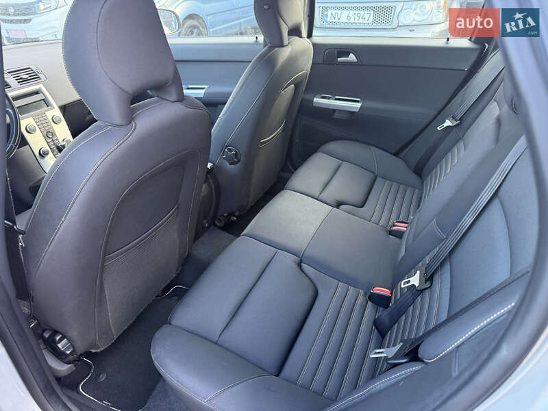 Универсал Volvo V50 2010 в Ровно