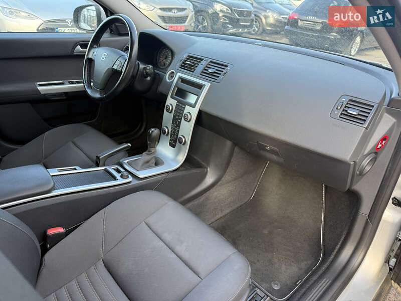 Универсал Volvo V50 2010 в Ровно
