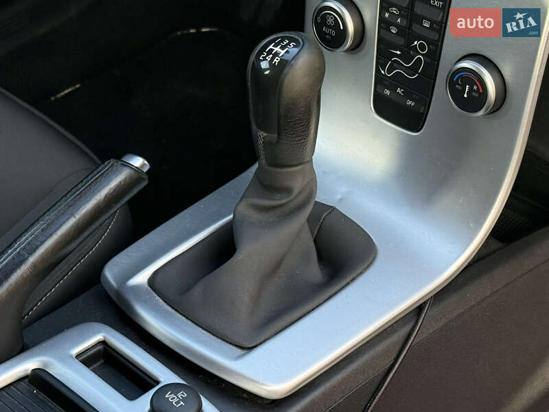 Универсал Volvo V50 2010 в Ровно