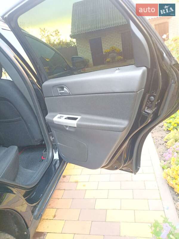 Універсал Volvo V50 2010 в Полтаві