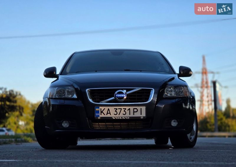 Универсал Volvo V50 2012 в Вышгороде