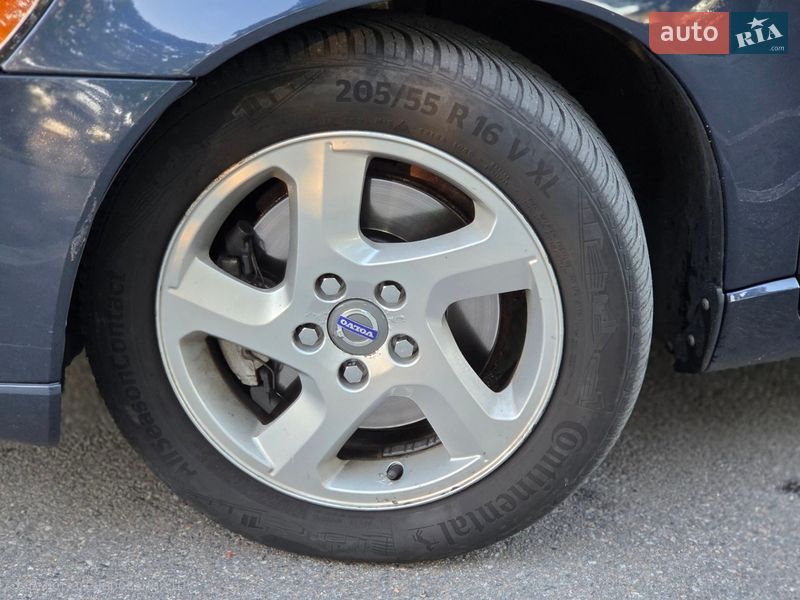 Универсал Volvo V50 2012 в Вышгороде