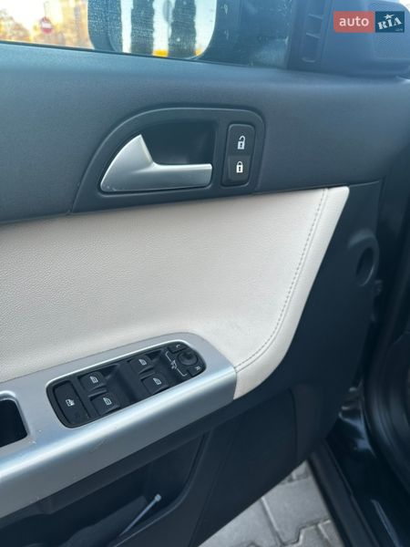 Универсал Volvo V50 2011 в Киеве