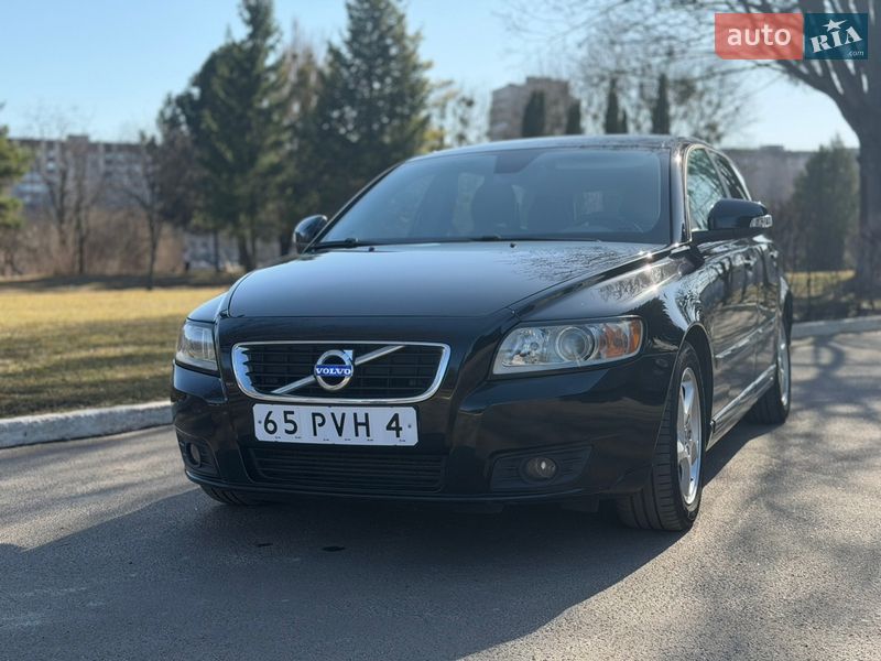 Volvo V50 2011