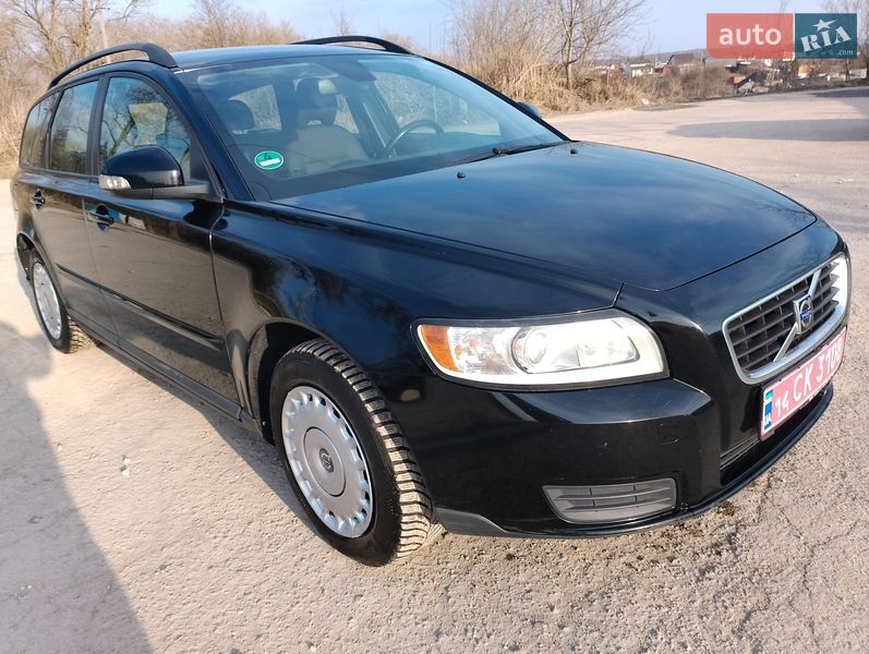 Универсал Volvo V50 2010 в Тернополе