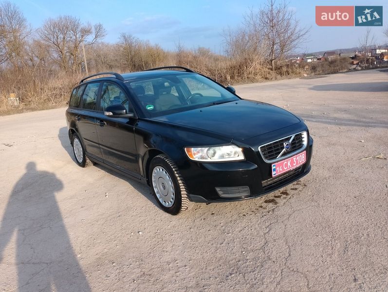 Универсал Volvo V50 2010 в Тернополе