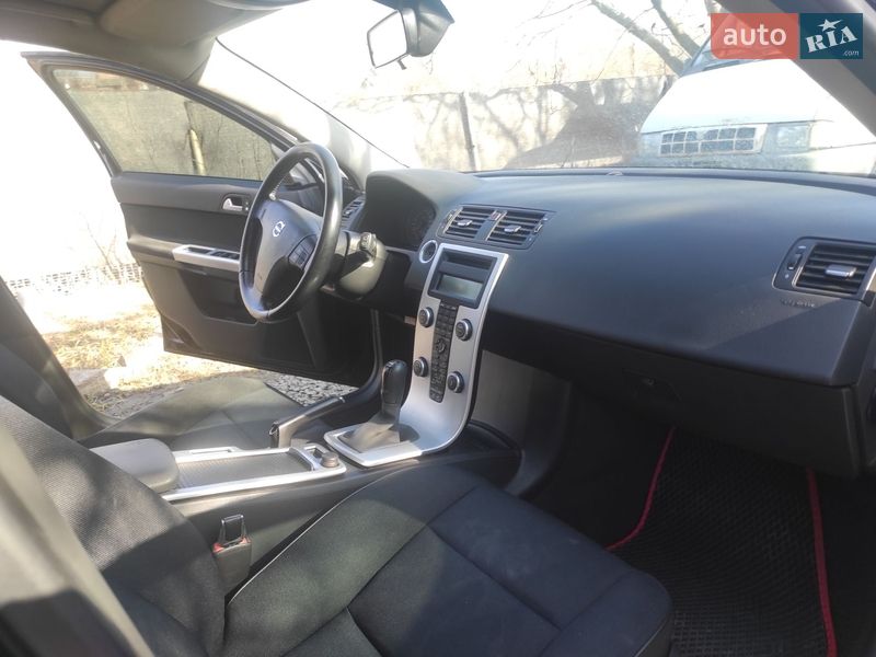 Универсал Volvo V50 2010 в Полтаве