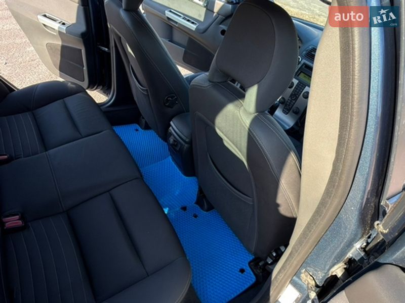 Універсал Volvo V50 2006 в Славутичі