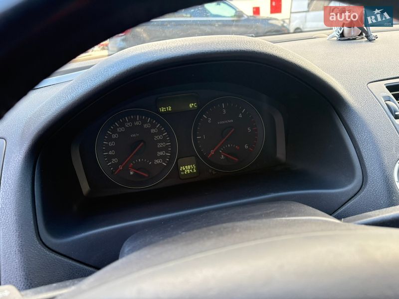 Универсал Volvo V50 2012 в Киеве