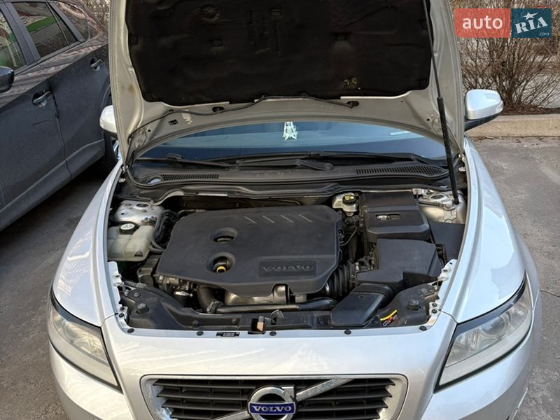 Универсал Volvo V50 2012 в Киеве