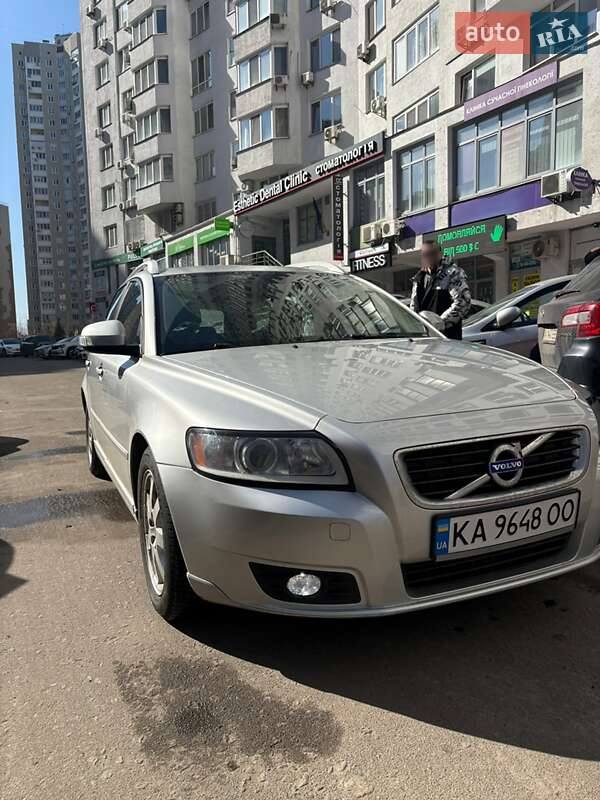 Универсал Volvo V50 2012 в Киеве