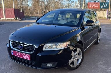 Универсал Volvo V50 2011 в Чернигове