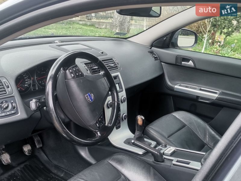 Універсал Volvo V50 2011 в Львові
