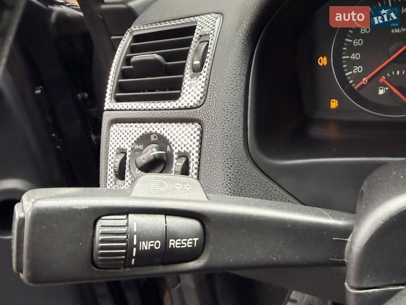 Универсал Volvo V50 2012 в Сумах