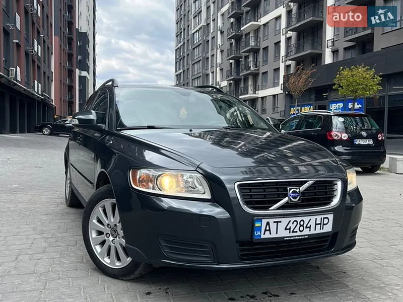 Volvo V50