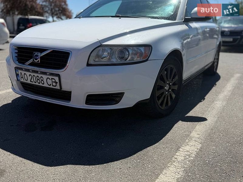 Volvo V50 2009