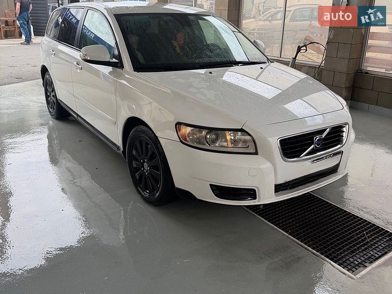 Универсал Volvo V50 2009 в Воловце