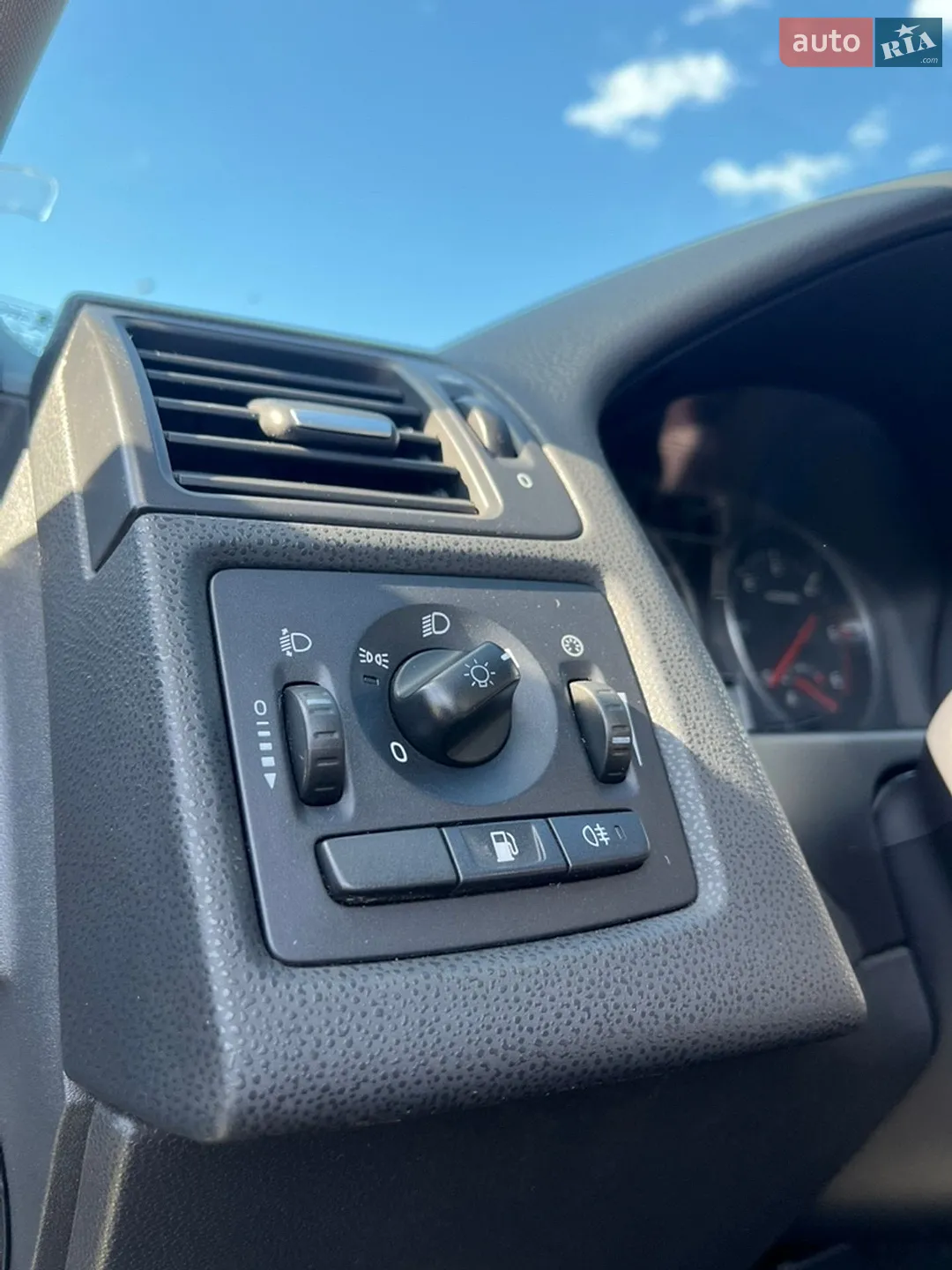 2011 Volvo V50 - мініатюра 42