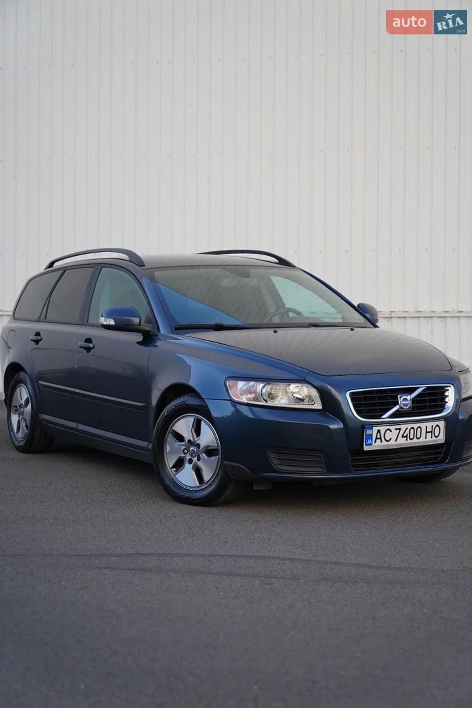 2010 Volvo V50 - фото 1
