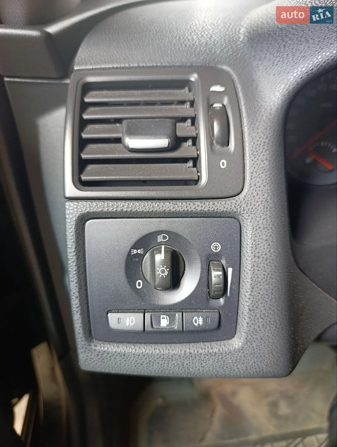 2010 Volvo V50 - мініатюра 18
