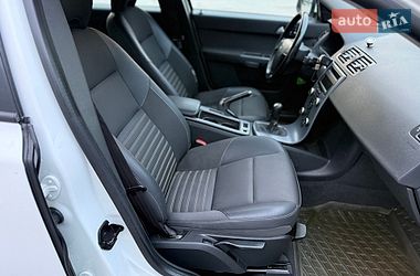 Универсал Volvo V50 2009 в Звягеле
