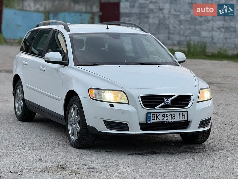 Универсал Volvo V50 2009 в Звягеле